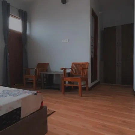 Lha Pomo Apartment Kyelang Exterior photo